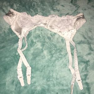 CHRISTIAN DIOR INTIMATES Garter belt